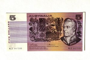 Australia 1974 $5 Phillips Wheeler "Australia" Near Uncirculated