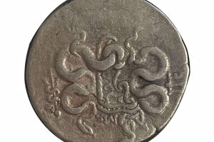 Ancient Greece (Pergamon Mysia) silver cistophoric tetradrachm 104 - 98BC - almost very fine