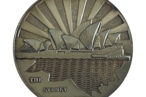 Australia 1973 Opening of the Sydney Opera House Silver-plated Medallion large 45 mm