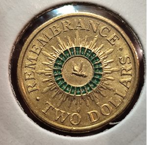 2014 Coloured 2 Dollar Coin Remembrance Green Dove vf-ef